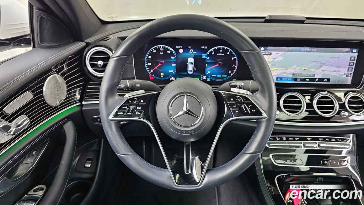 Mercedes-Benz E-Class 2022