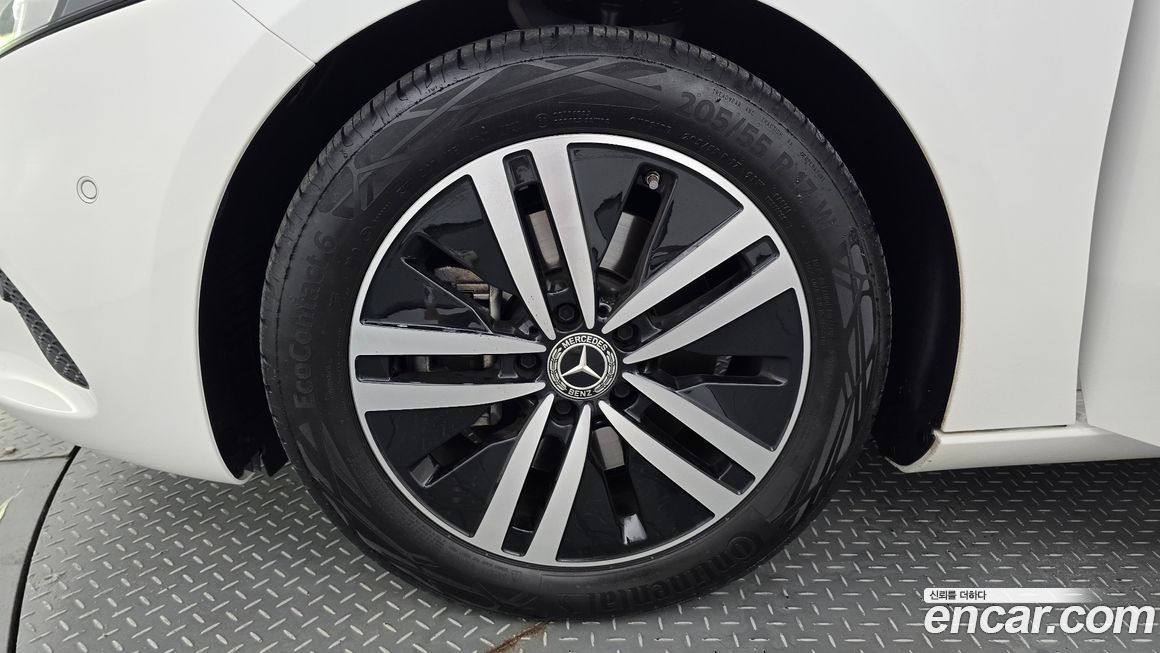 Mercedes-Benz A-Class 2023