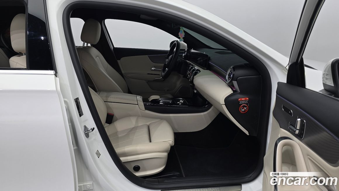 Mercedes-Benz A-Class 2023