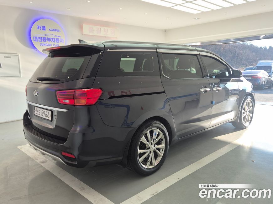 Kia Canival 2019