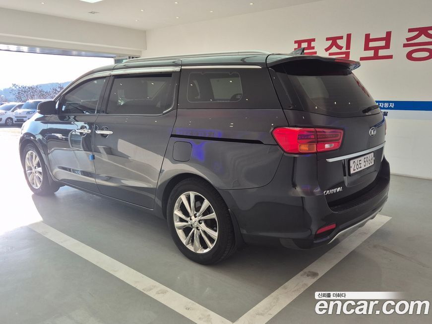 Kia Canival 2019