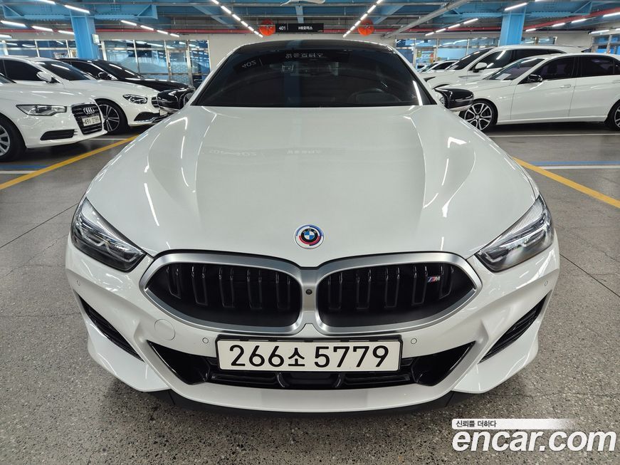 BMW 8-Series 2023