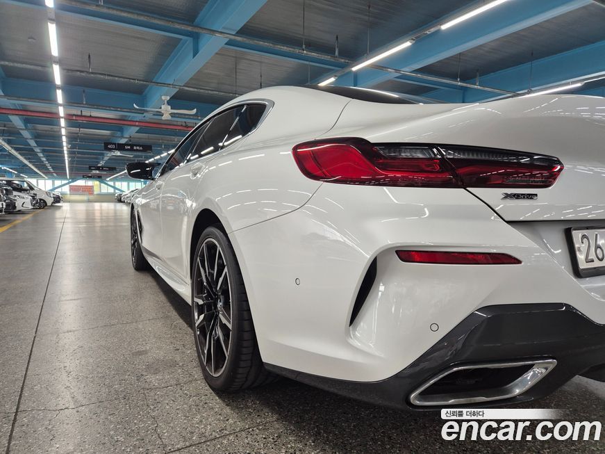BMW 8-Series 2023