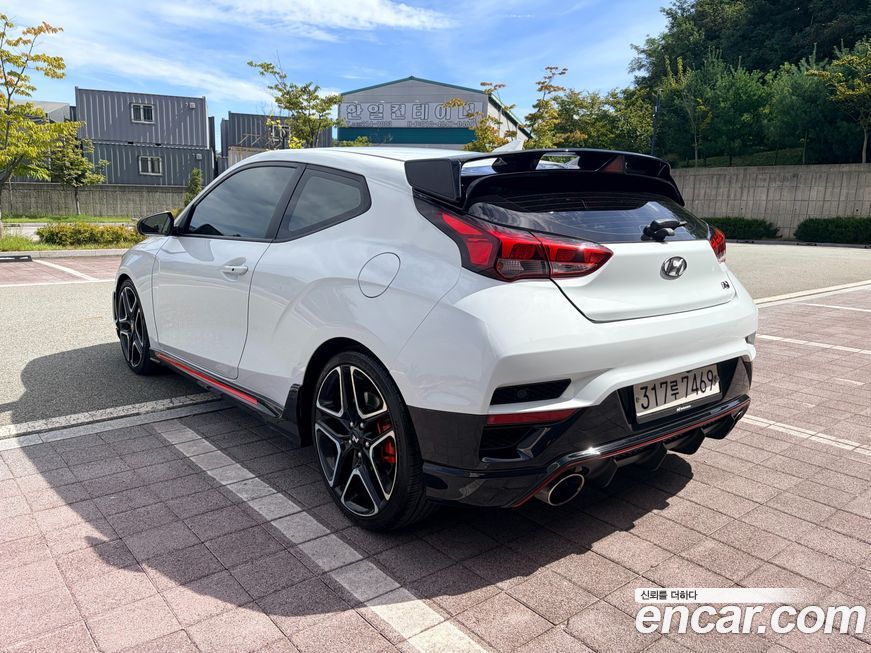 Hyundai Veloster 2021