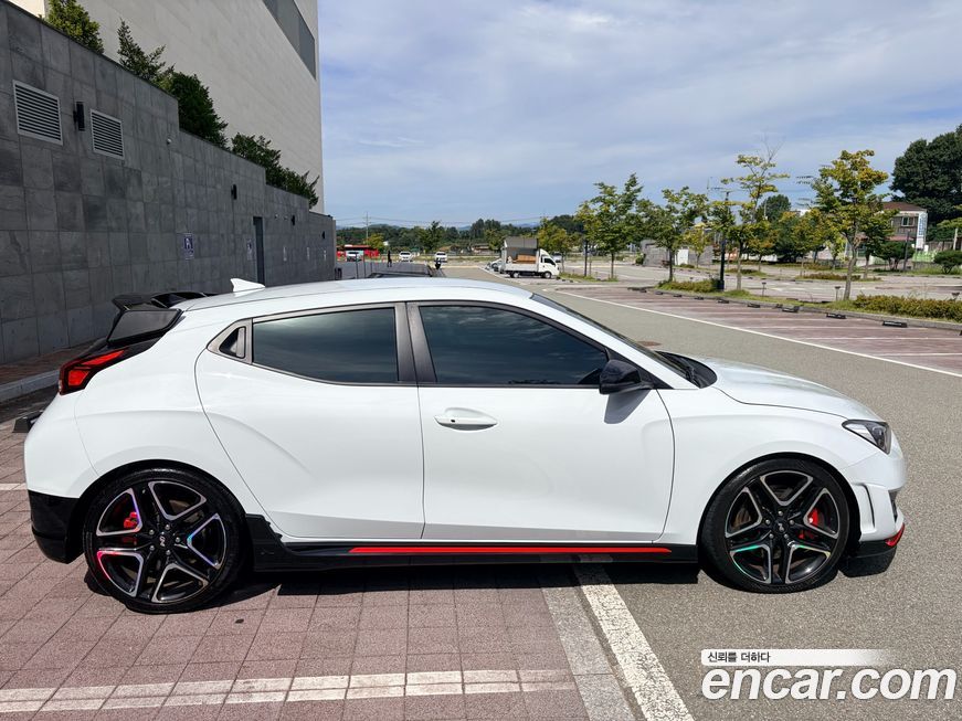 Hyundai Veloster 2021