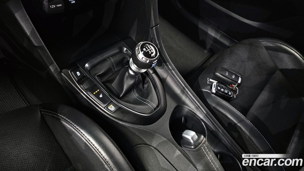 Hyundai Veloster 2022