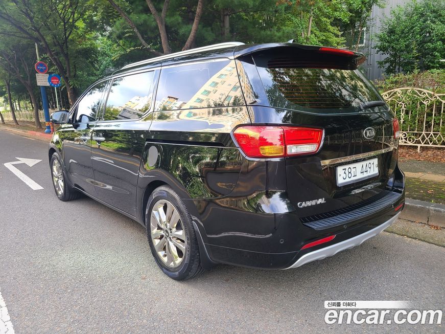 Kia Canival 2015