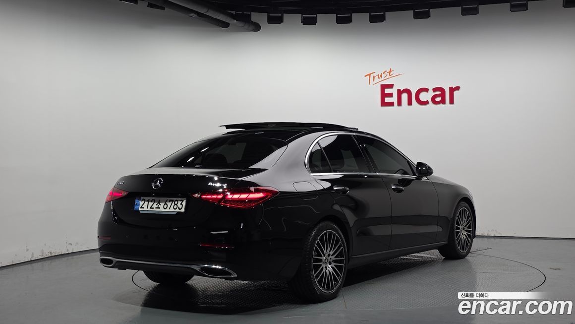 Mercedes-Benz C-Class 2024