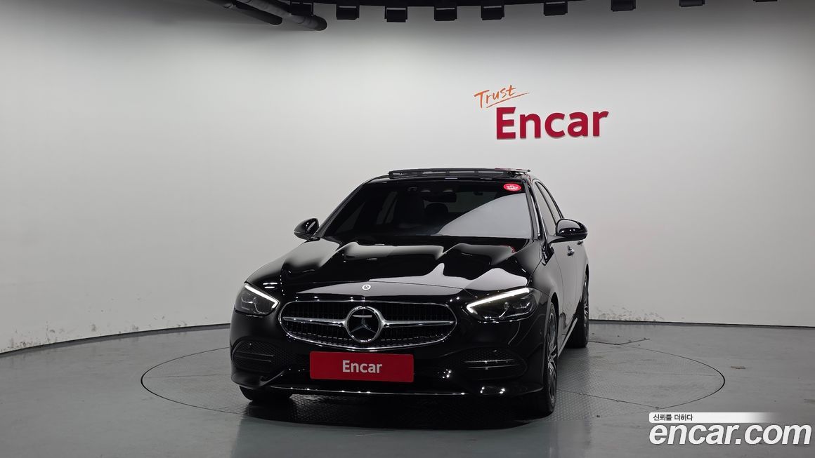 Mercedes-Benz C-Class 2024