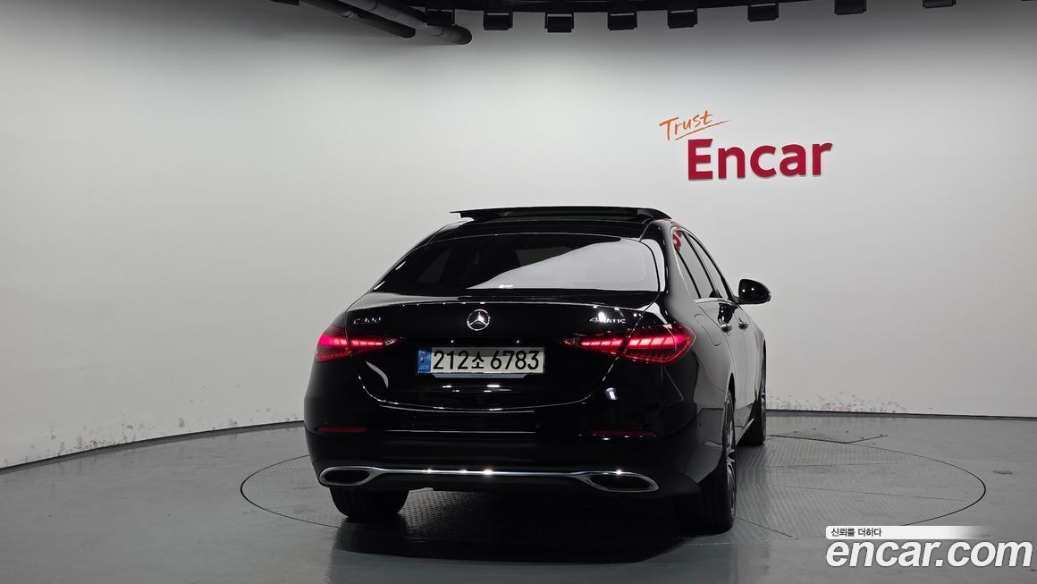 Mercedes-Benz C-Class 2024