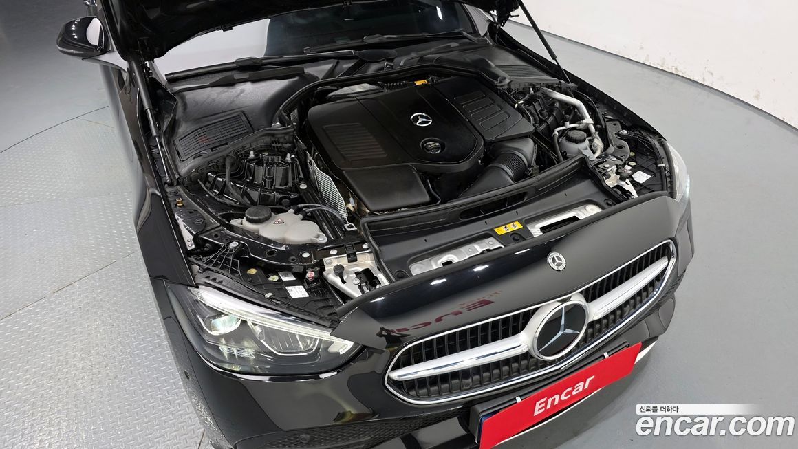 Mercedes-Benz C-Class 2024