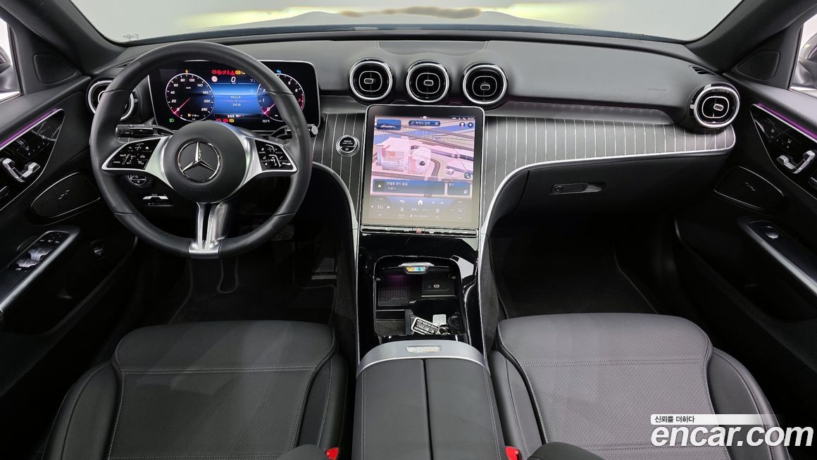 Mercedes-Benz C-Class 2024