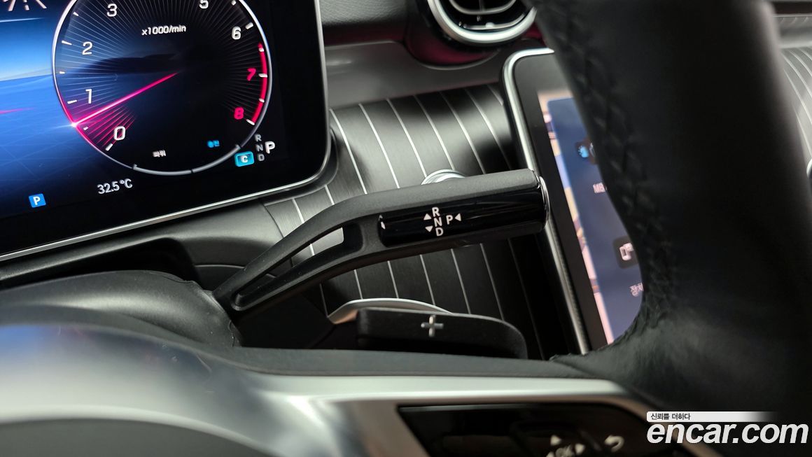 Mercedes-Benz C-Class 2024