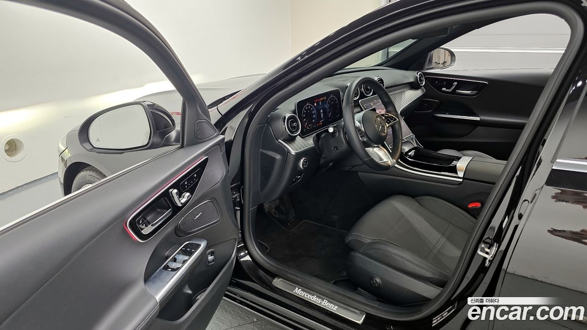 Mercedes-Benz C-Class 2024