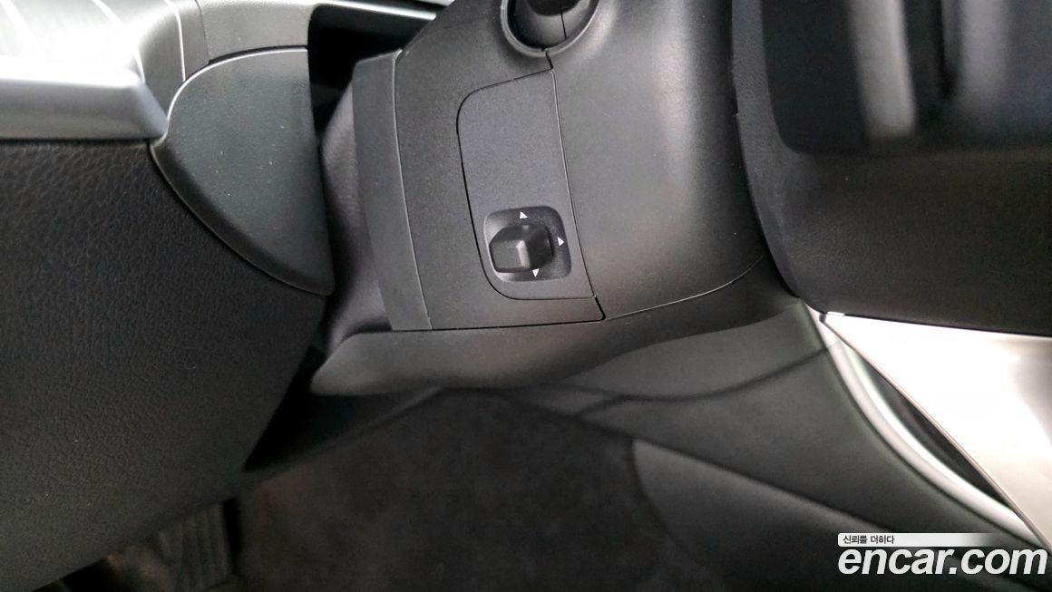 Mercedes-Benz C-Class 2024