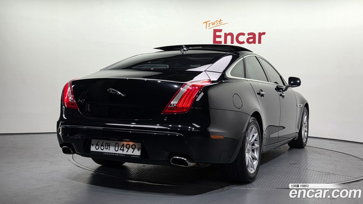 Jaguar XJ 2013