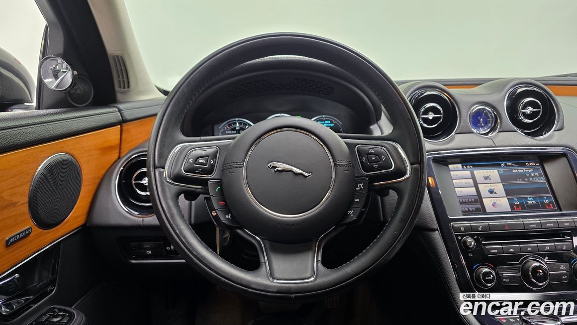 Jaguar XJ 2013
