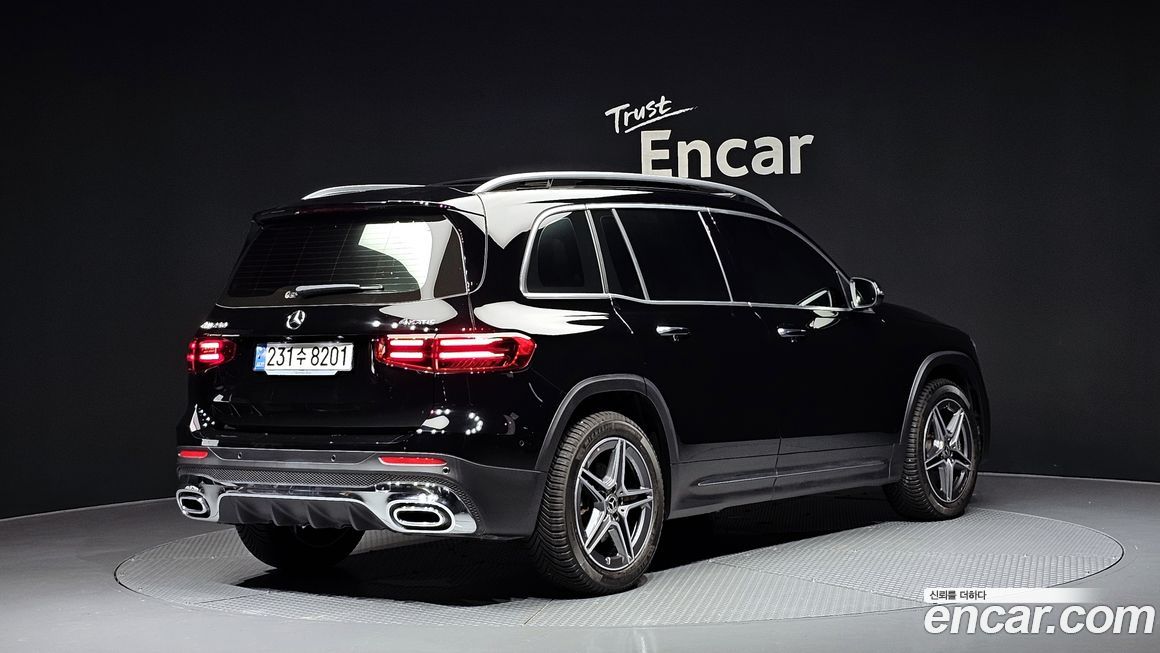 Mercedes-Benz GLB-Class 2024