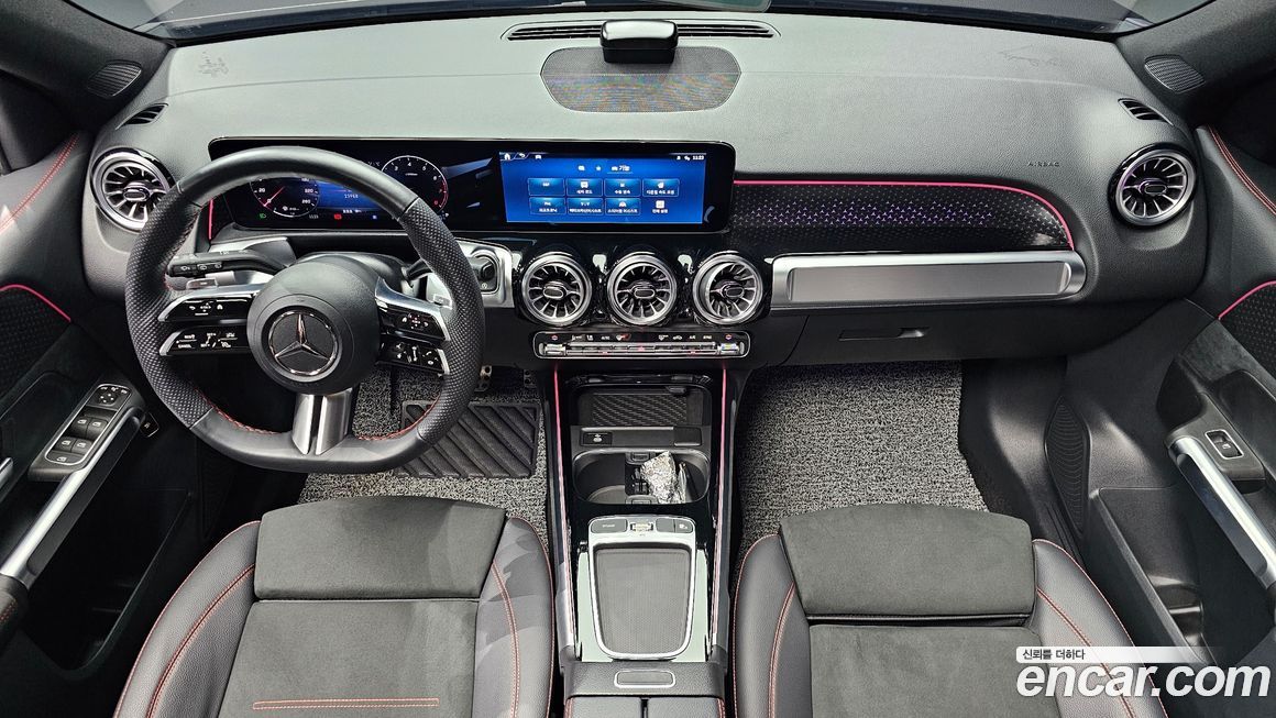 Mercedes-Benz GLB-Class 2024