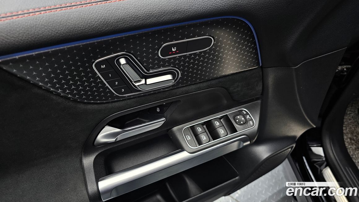 Mercedes-Benz GLB-Class 2024