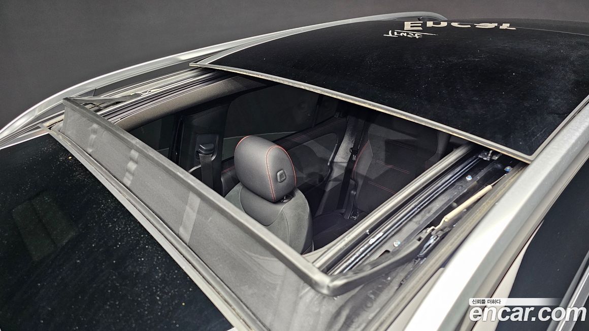 Mercedes-Benz GLB-Class 2024