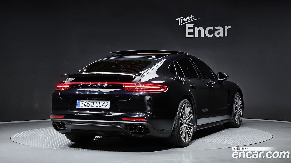 Porsche Panamera 2018