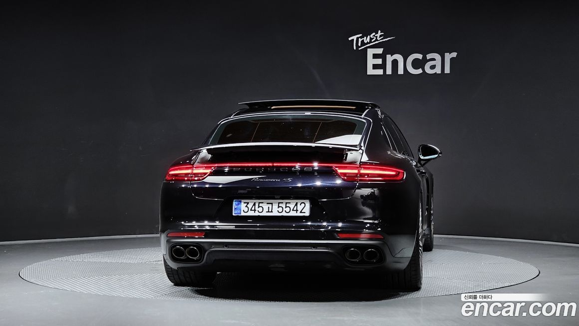 Porsche Panamera 2018