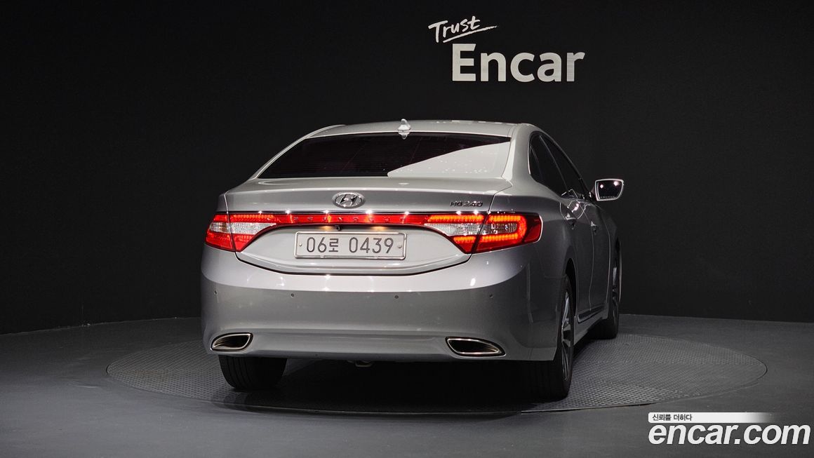 Hyundai Grandeur 2012