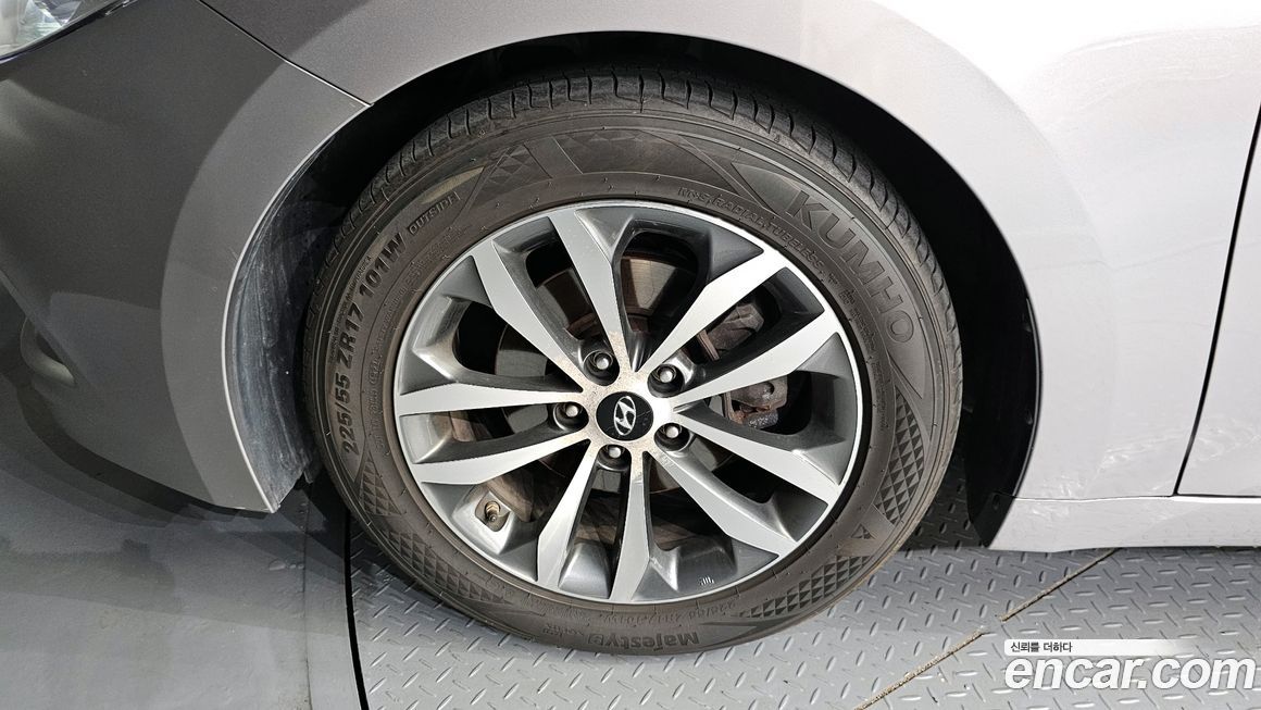 Hyundai Grandeur 2012