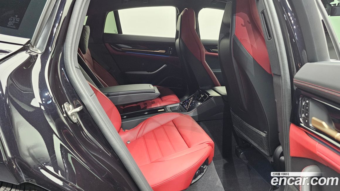 Porsche Panamera 2025