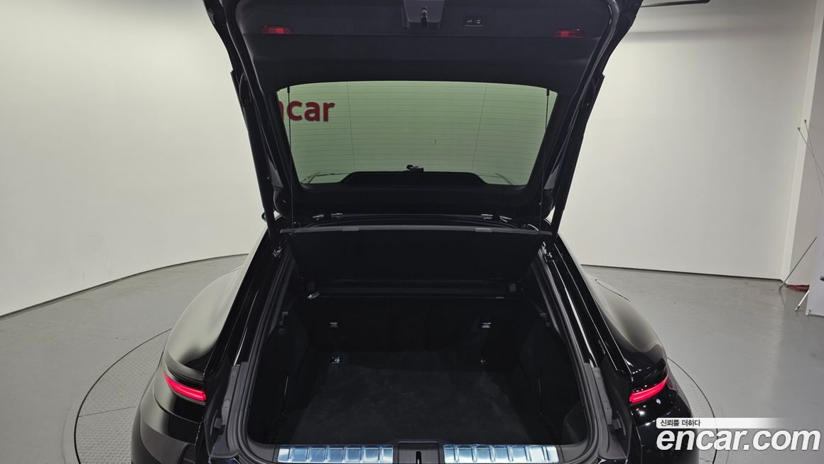 Porsche Panamera 2025