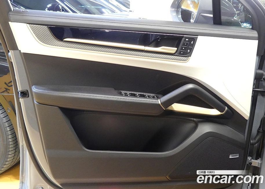 Porsche Cayenne 2024