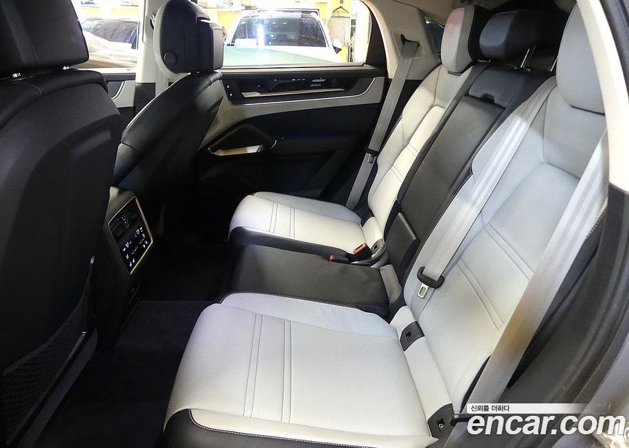 Porsche Cayenne 2024