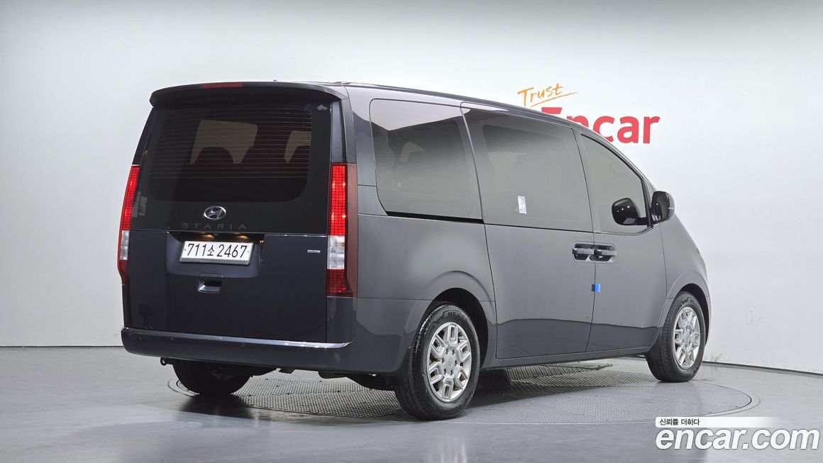 Hyundai Staria 2022