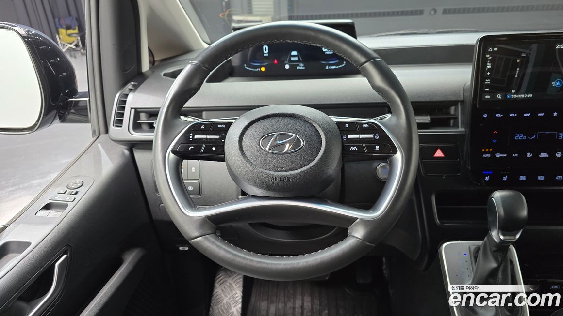 Hyundai Staria 2022