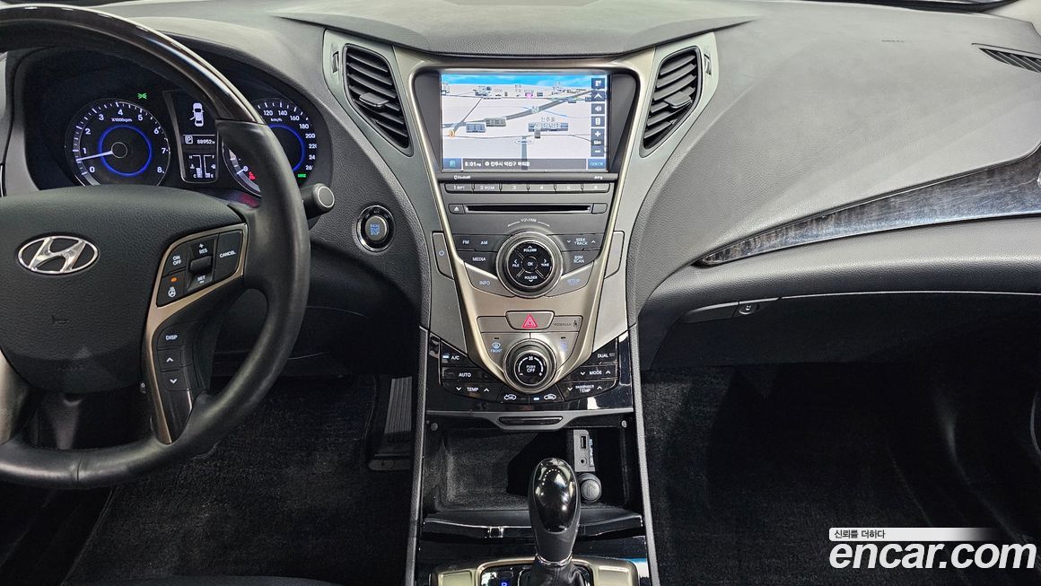 Hyundai Grandeur 2012