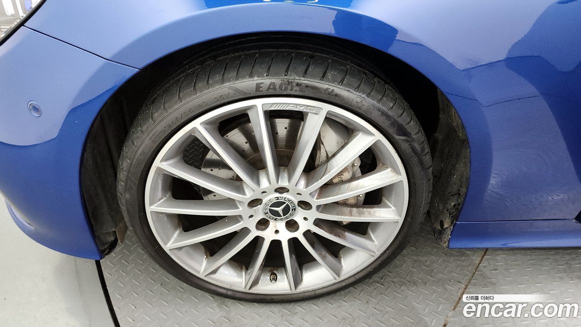 Mercedes-Benz E-Class 2023