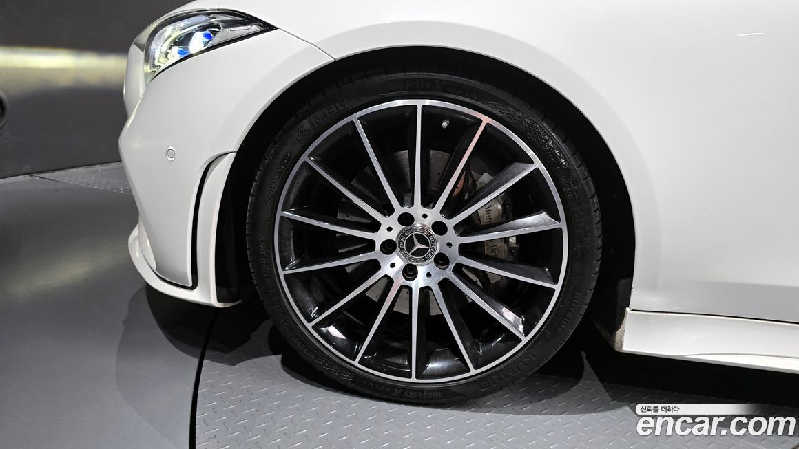 Mercedes-Benz CLS-Class 2021