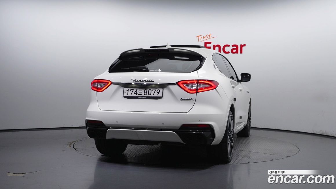 Maserati Levante 2021