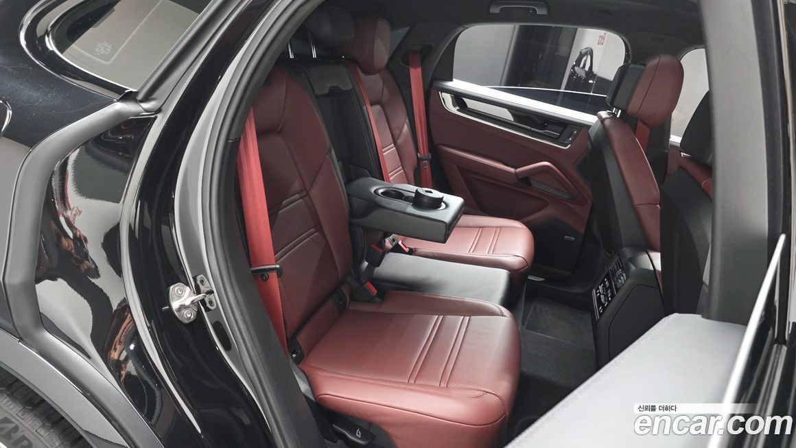 Porsche Cayenne 2024