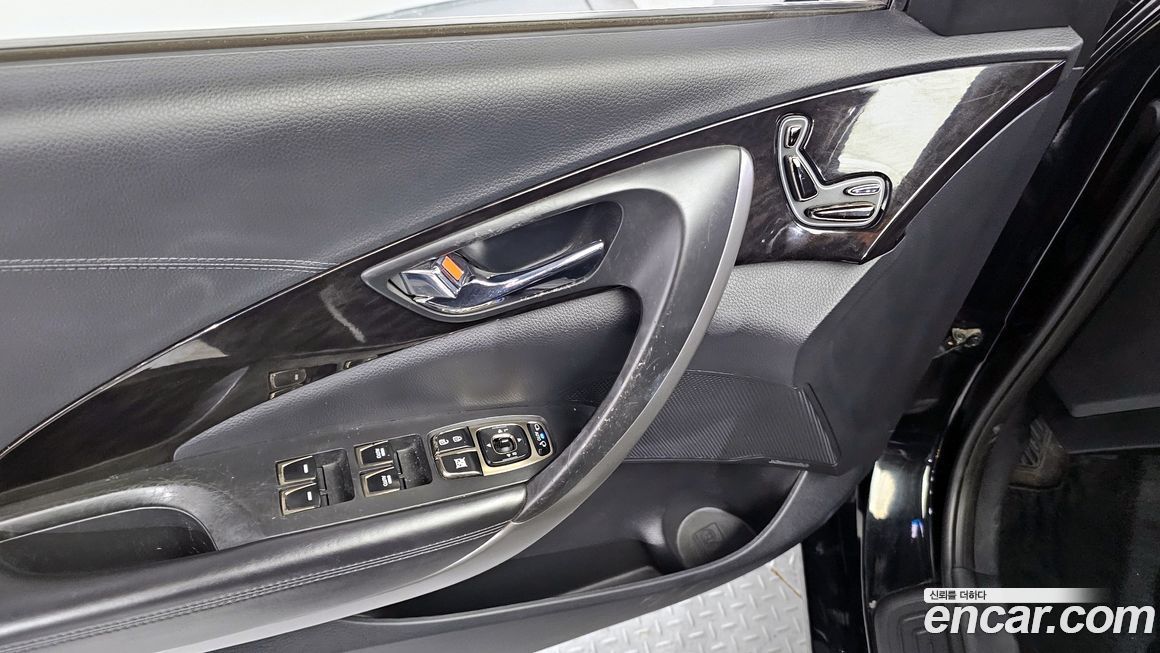 Hyundai Grandeur 2011