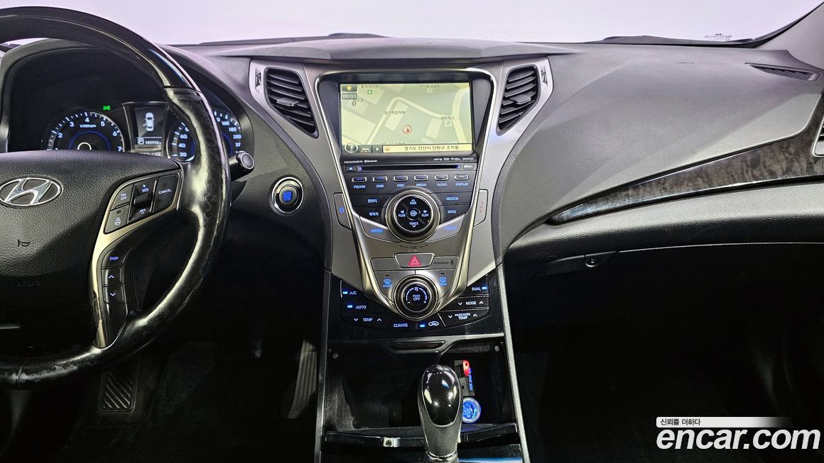 Hyundai Grandeur 2011