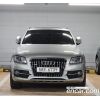 999043
