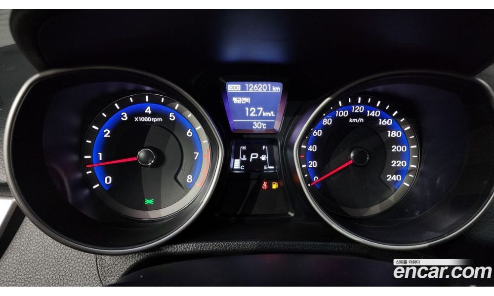 661889