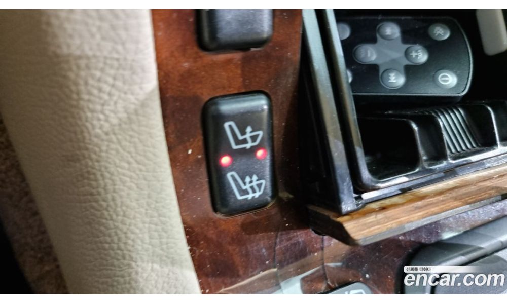 837543