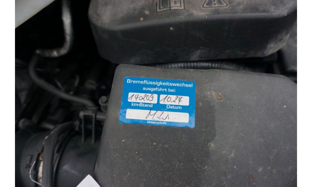 676906