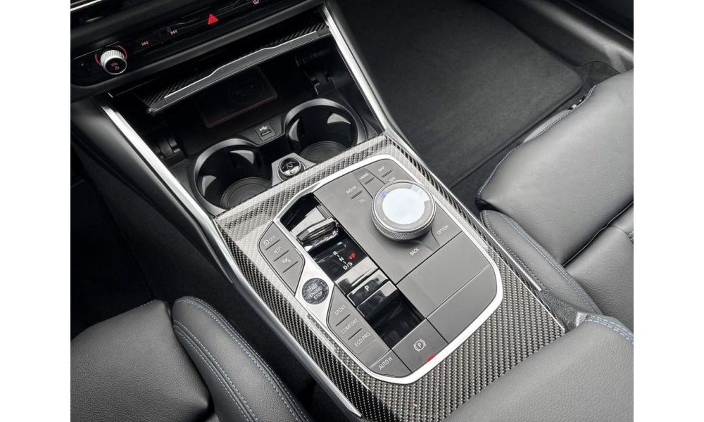 911986