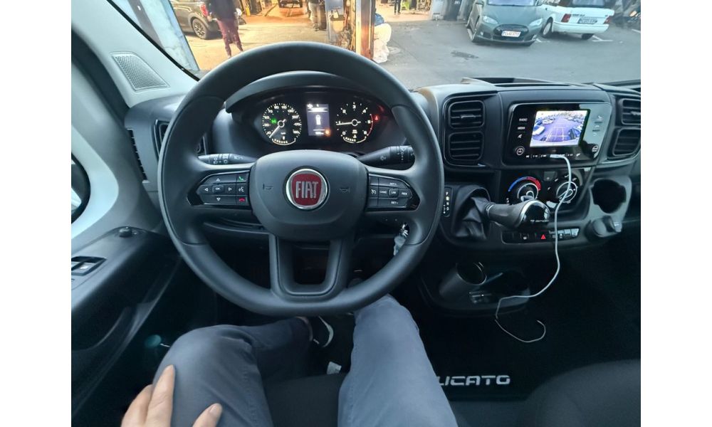 971562