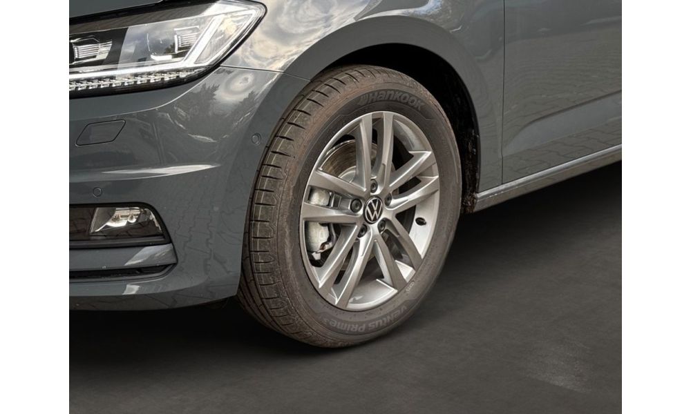 104585