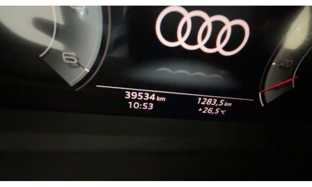 973977